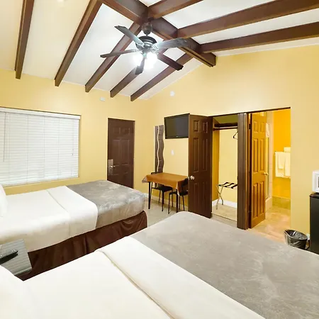 El Patio Inn